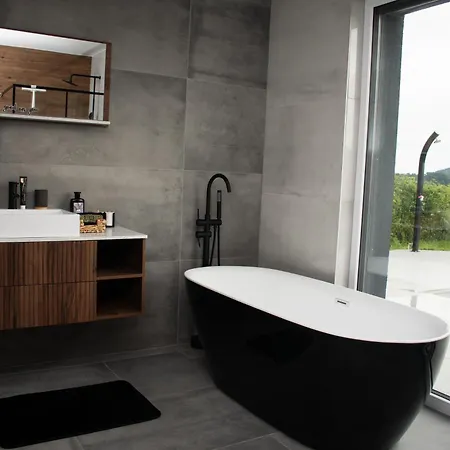 Altura- Luxury Hiltop Retreat With Panoramic View & Teracce Villa