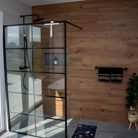 Altura- Luxury Hiltop Retreat With Panoramic View & Teracce Vila *