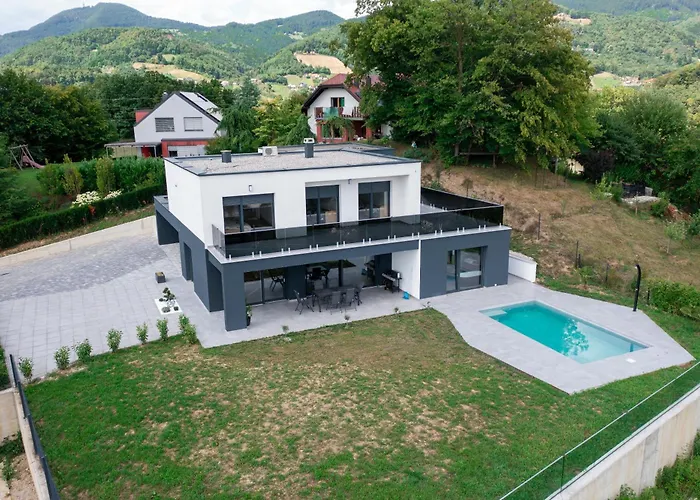 Altura- Luxury Hiltop Retreat With Panoramic View & Teracce *